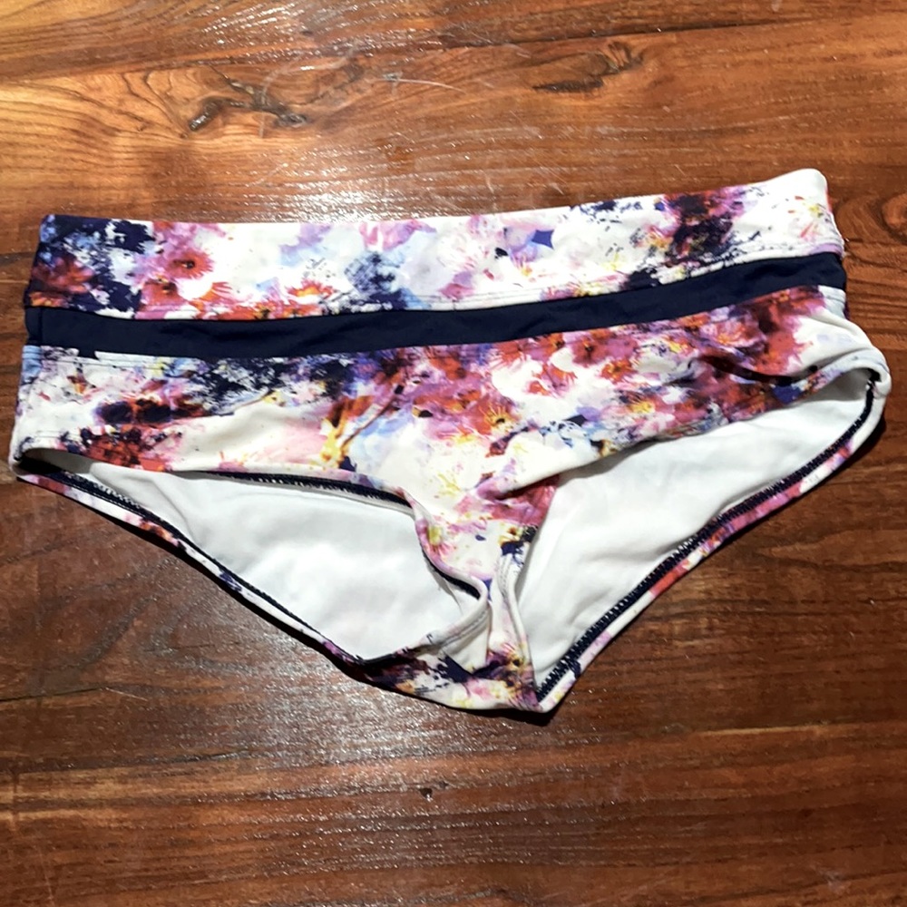 Athlete swim shorts size S perfect for water sports.